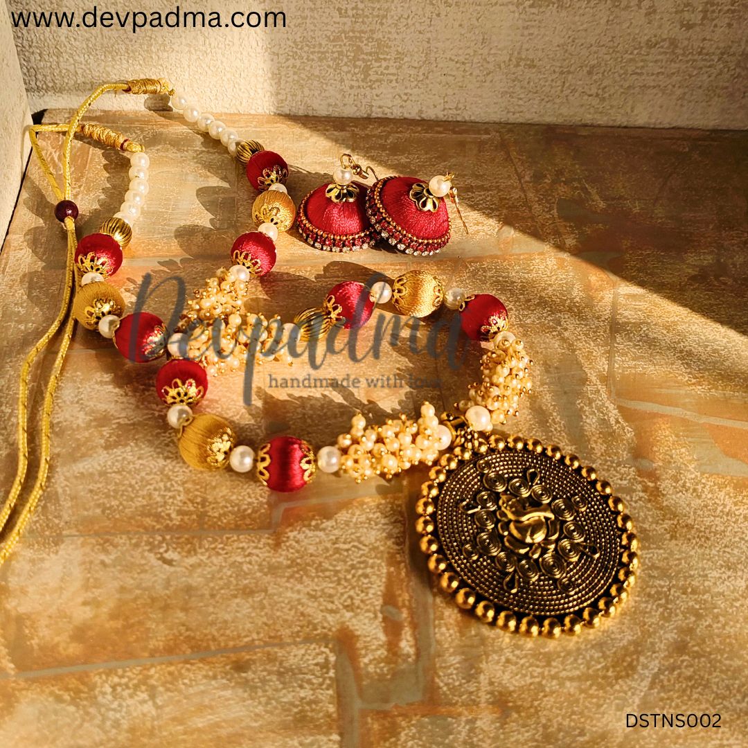 Royal Radiance Silk Thread Jewellery Set - Image 3